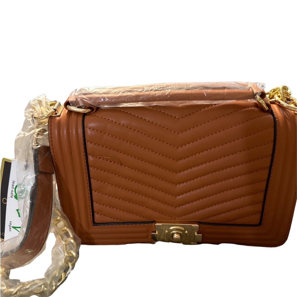 NWT Caleesa LA cognac quilted vegan leather crossbody with gold hardware cute